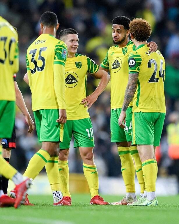 Το μαγικό ντεμπούτο του Τζόλη σε ένα βίντεο (video+photos)