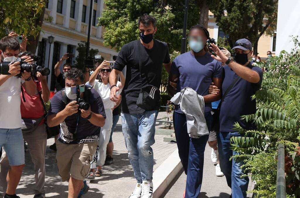 Αρνείται τις κατηγορίες ο Σεμέδο - Η δήλωση του δικηγόρου του (photos)
