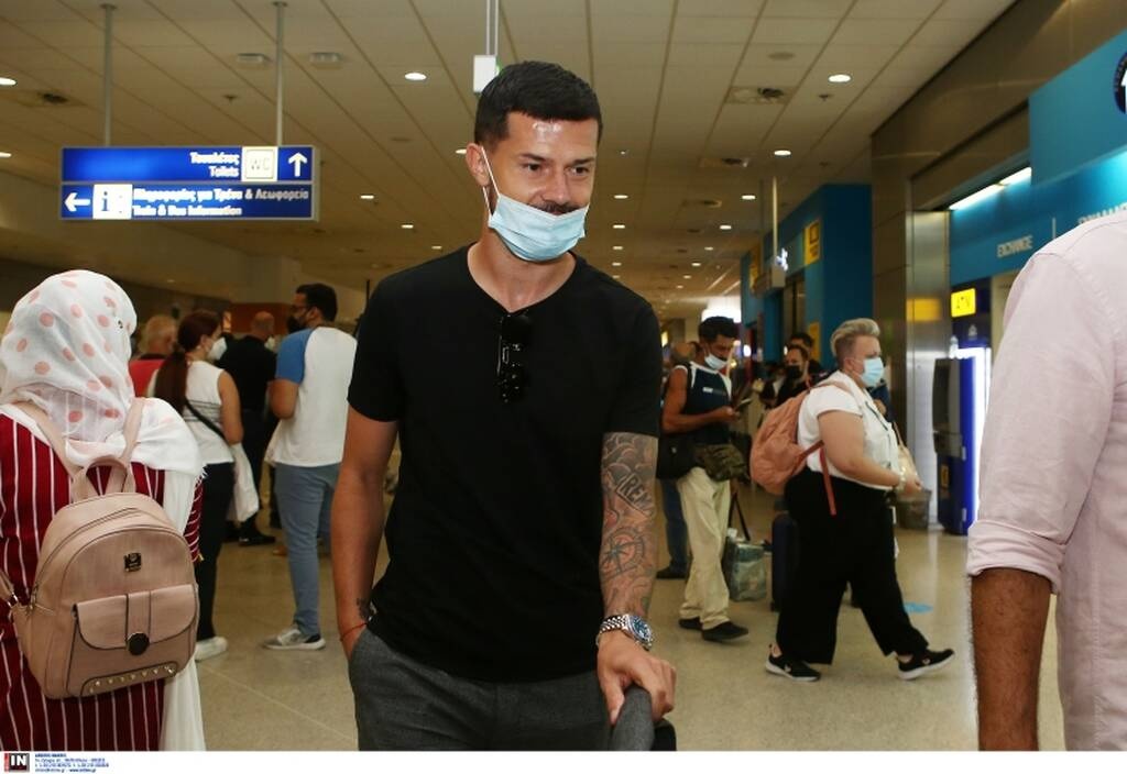 AEK: Στην Αθήνα για τις υπογραφές ο Γέφτιτς! (photos)