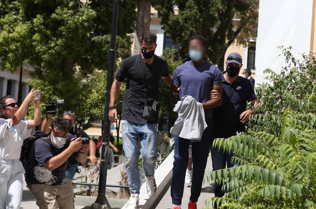 Αρνείται τις κατηγορίες ο Σεμέδο - Η δήλωση του δικηγόρου του (photos)