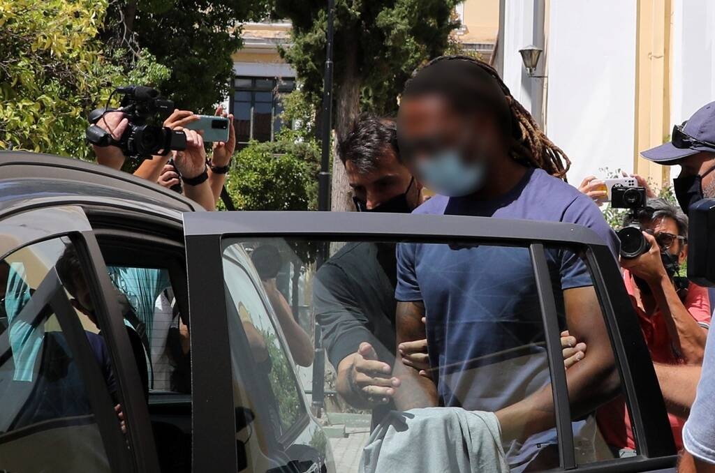 Αρνείται τις κατηγορίες ο Σεμέδο - Η δήλωση του δικηγόρου του (photos)