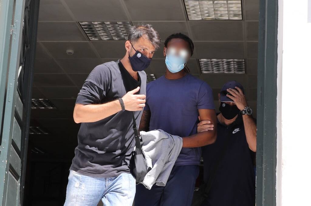 Αρνείται τις κατηγορίες ο Σεμέδο - Η δήλωση του δικηγόρου του (photos)