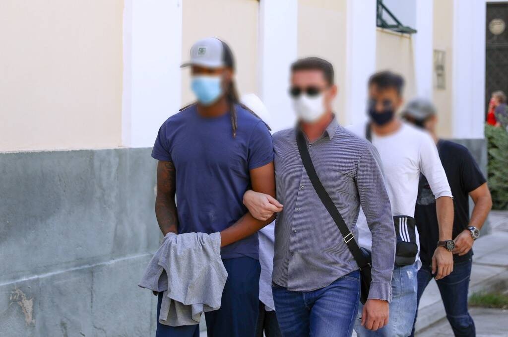 Έκρηξη Σεμέδο έξω από τον ανακριτή - «Γι’ αυτό γίνονται όλα» (photos+video)