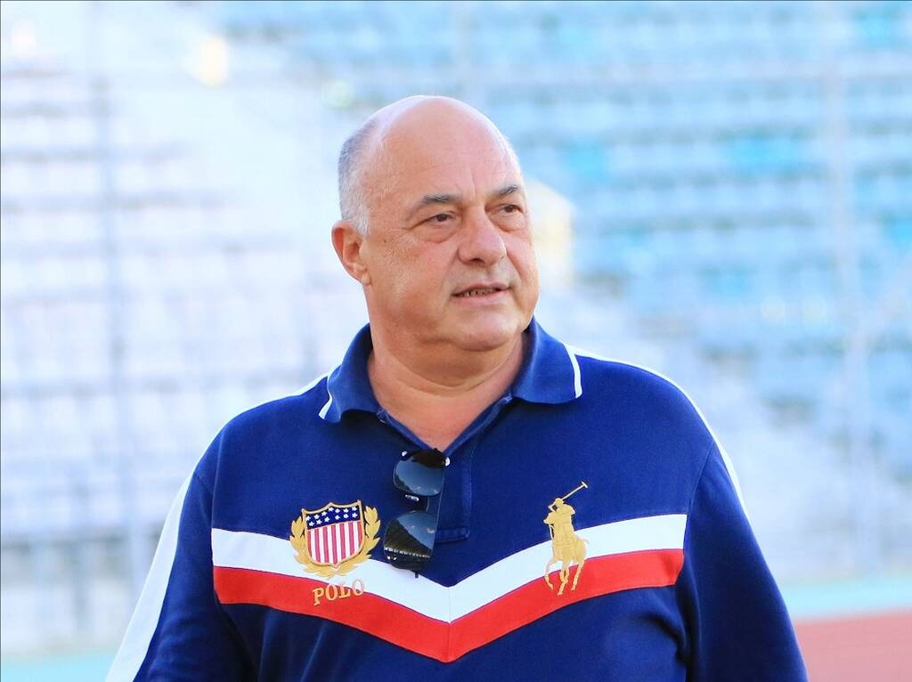 Επίθεση στον Αχιλλέα Μπέο - Του διέλυσαν το αυτοκίνητο (photos)