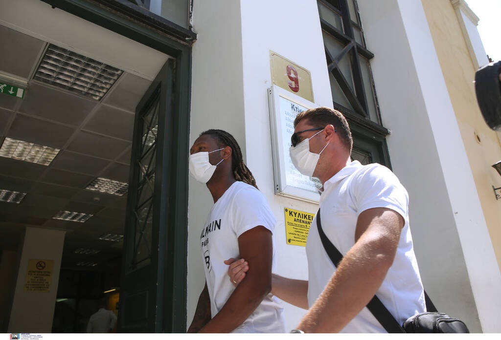 Ρούμπεν Σεμέδο: Φώναξε «αθώος» βγαίνοντας από την ανάκριση - Οι λόγοι που αφέθηκε ελεύθερος