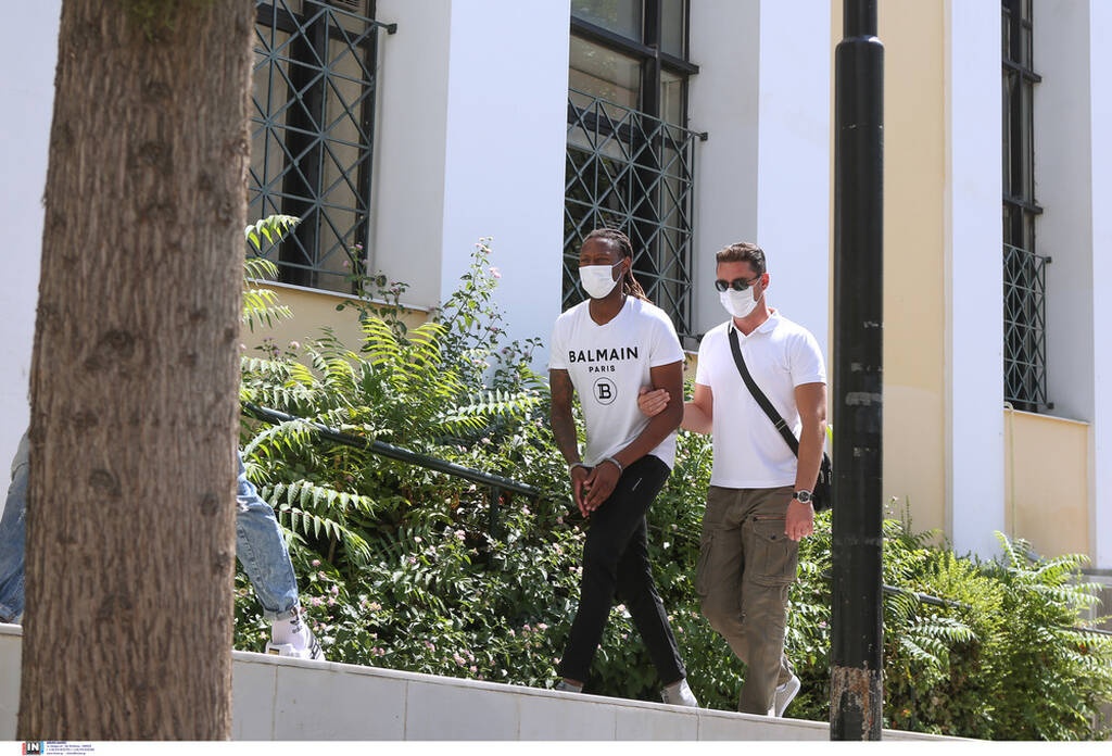 Ρούμπεν Σεμέδο: Φώναξε «αθώος» βγαίνοντας από την ανάκριση - Οι λόγοι που αφέθηκε ελεύθερος