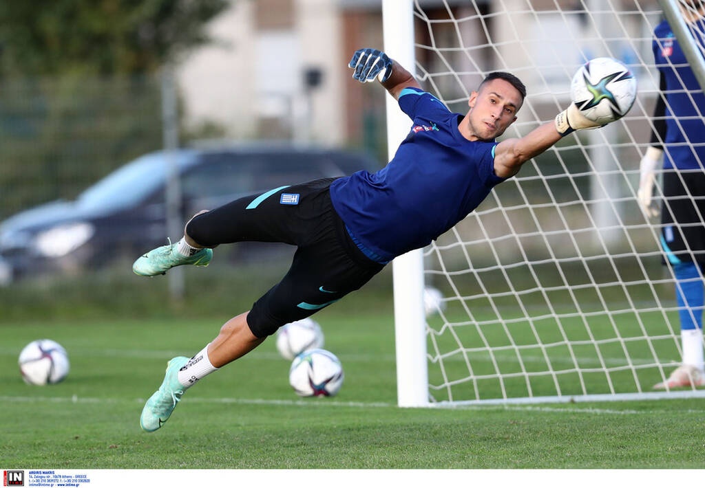 Ελλάδα: Αναχωρεί για Κόσοβο – Ατομικό ο Τζόλης (photos)