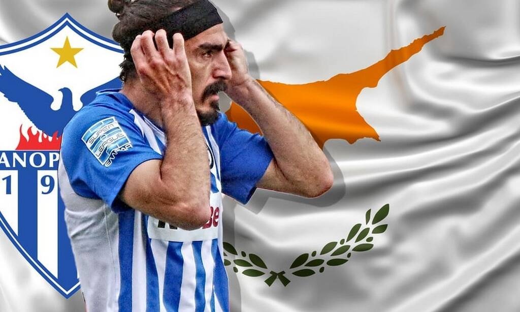 Λάζαρος Χριστοδουλόπουλος: Παρτάρει και... σπάει πιάτα (video+photos)