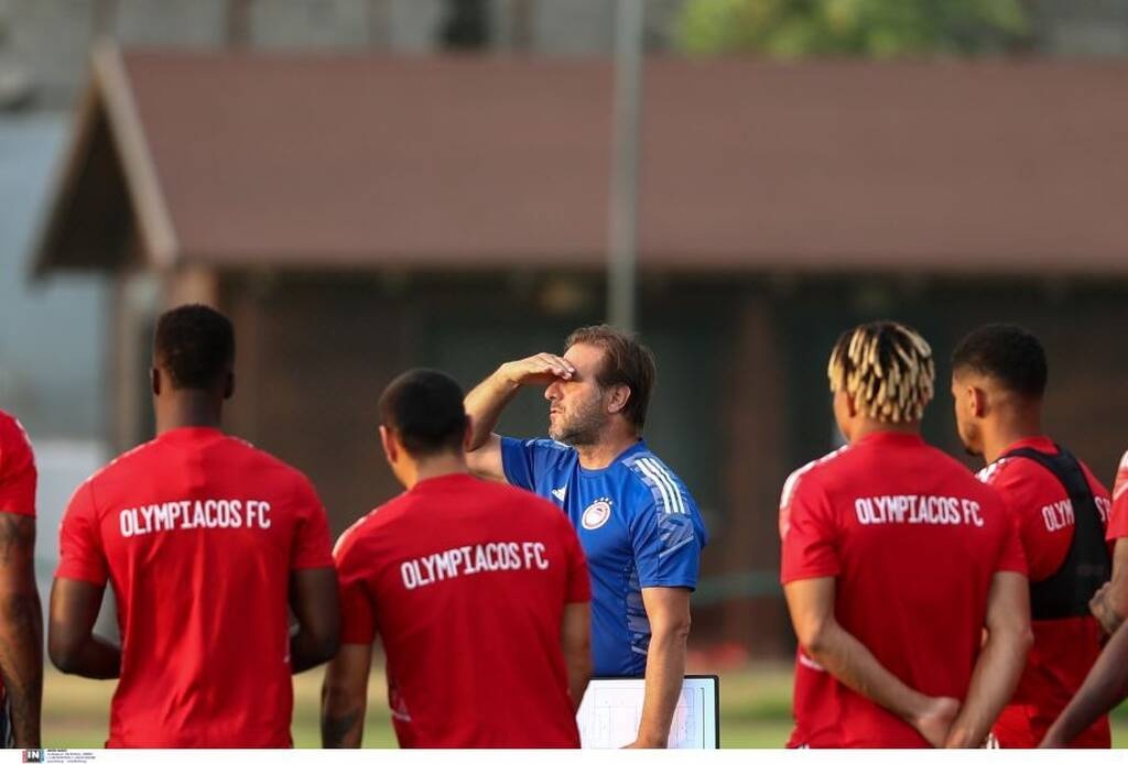 Πωρωτικό μήνυμα Μαρτίνς για το πρωτάθλημα - «Πάμε Ολυμπιακάρα» (photo)