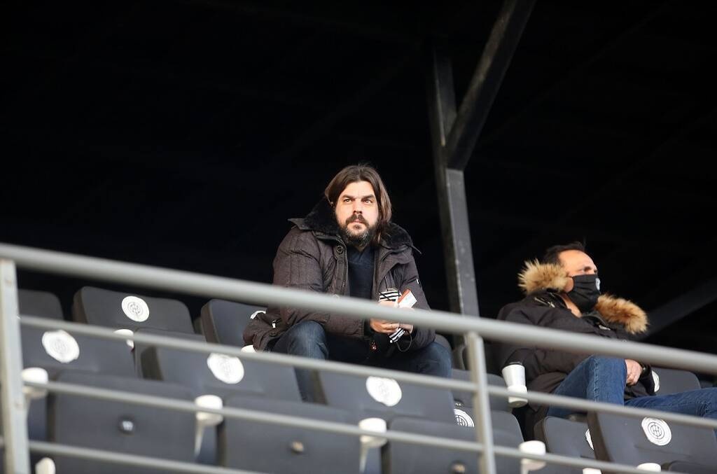 Χαμός με Καραπαπά-Κυριάκο: «Δυο λέω, δέκα ξέρω» - «10 κάνετε, 2 ανακοινώνετε...»