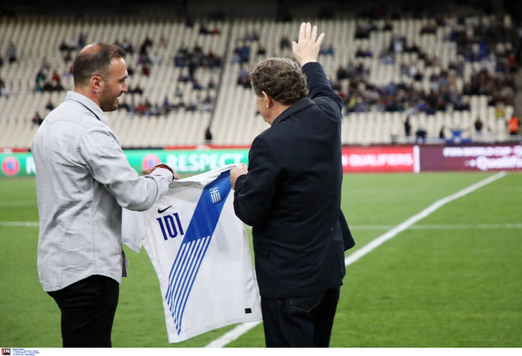 Ελλάδα-Σουηδία: Παρών ο βασιλιάς Ρεχάγκελ - Τιμήθηκε ο Τοροσίδης (video+photos)