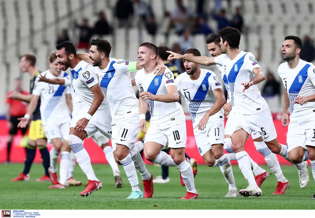Ελλάδα-Σουηδία 2-1: Οι αγκαλιές στον Φαν’τ Σχιπ και οι έξαλλοι πανηγυρισμοί στο ΟΑΚΑ! (video+photos)