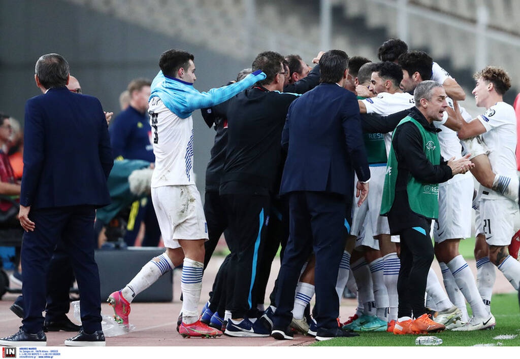 Ελλάδα-Σουηδία 2-1: Οι αγκαλιές στον Φαν’τ Σχιπ και οι έξαλλοι πανηγυρισμοί στο ΟΑΚΑ! (video+photos)