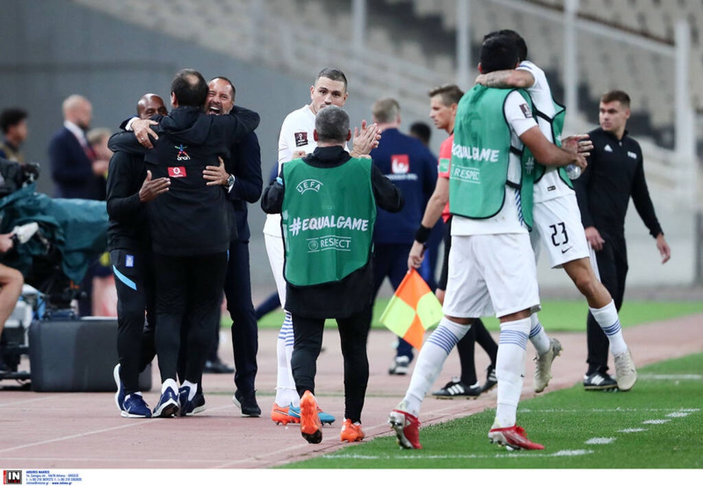 Ελλάδα-Σουηδία 2-1: Οι αγκαλιές στον Φαν’τ Σχιπ και οι έξαλλοι πανηγυρισμοί στο ΟΑΚΑ! (video+photos)