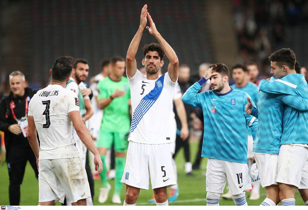 Ελλάδα-Σουηδία 2-1: Οι αγκαλιές στον Φαν’τ Σχιπ και οι έξαλλοι πανηγυρισμοί στο ΟΑΚΑ! (video+photos)