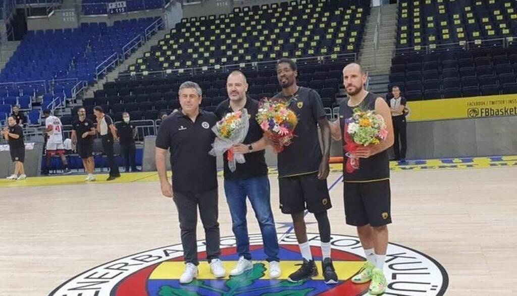 ΑΕΚ: Τιμήθηκε Δέδας, Κόλομ και Χάρις από την Μπαχτσεσεχίρ (photo)