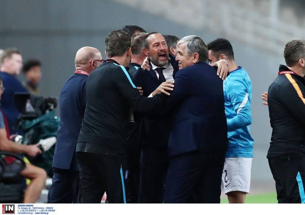 Σεβασμό και στήριξη ζήτησε ο Φαν' τ Σχιπ - «Δεν τελειώσαμε με ένα γκολ στις καθυστερήσεις»