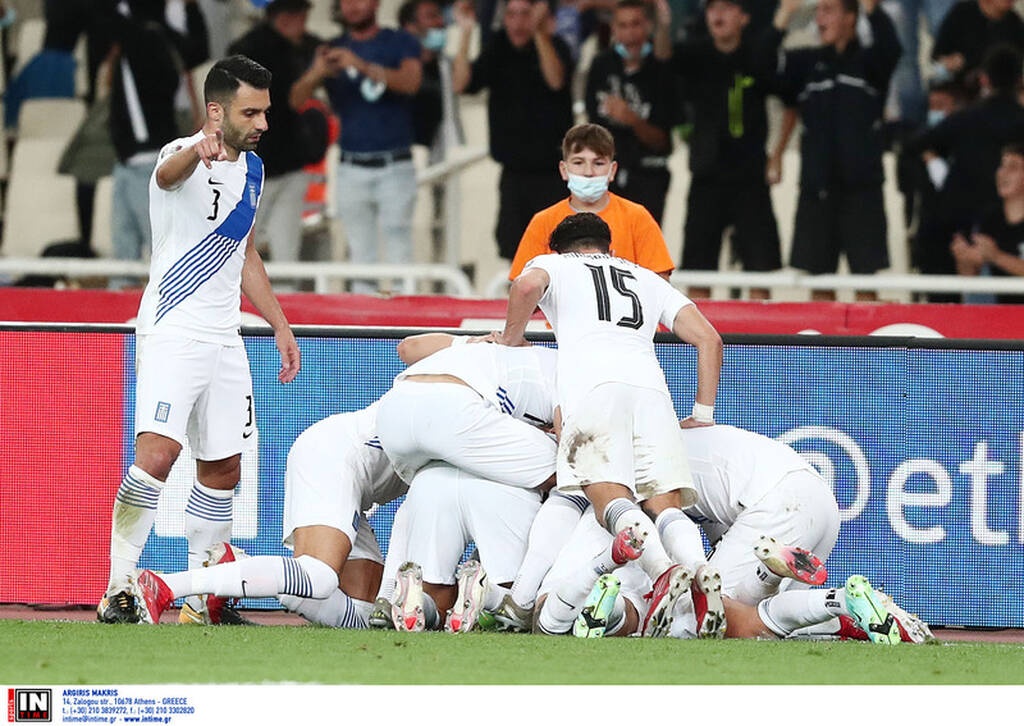 Ελλάδα-Σουηδία 2-1: «Οδηγός η νίκη, παίξαμε και για τον Φαν’τ Σχιπ», τόνισε ο Μπακασέτας (video)