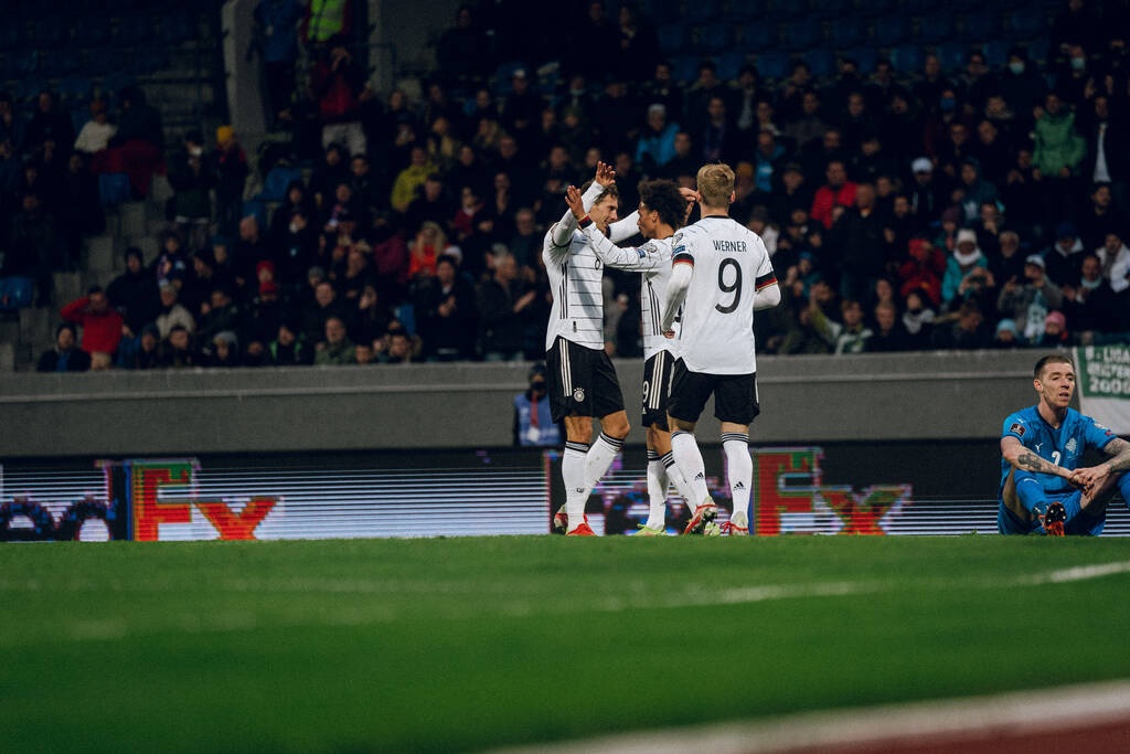 Προκριματικά Μουντιάλ 2022: Τρόμος στον αέρα – Αναγκαστική προσγείωση της Γερμανίας! (photos)