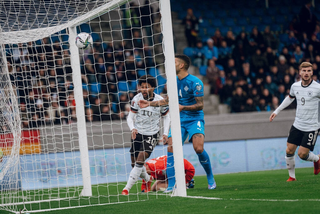 Προκριματικά Μουντιάλ 2022: Τρόμος στον αέρα – Αναγκαστική προσγείωση της Γερμανίας! (photos)