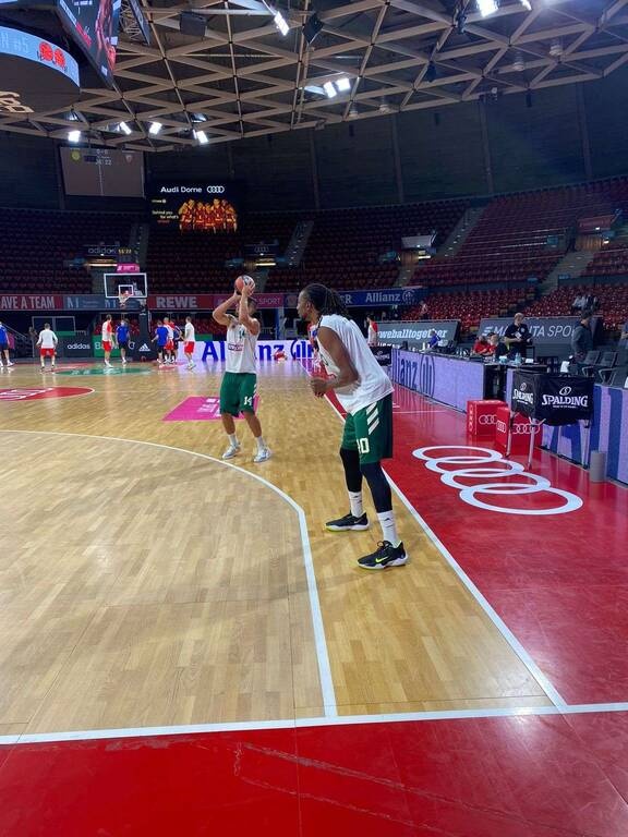 Παναθηναϊκός ΟΠΑΠ - Ερυθρός Αστέρας: Η άφιξη και το ζέσταμα των «πράσινων» (photos&video)