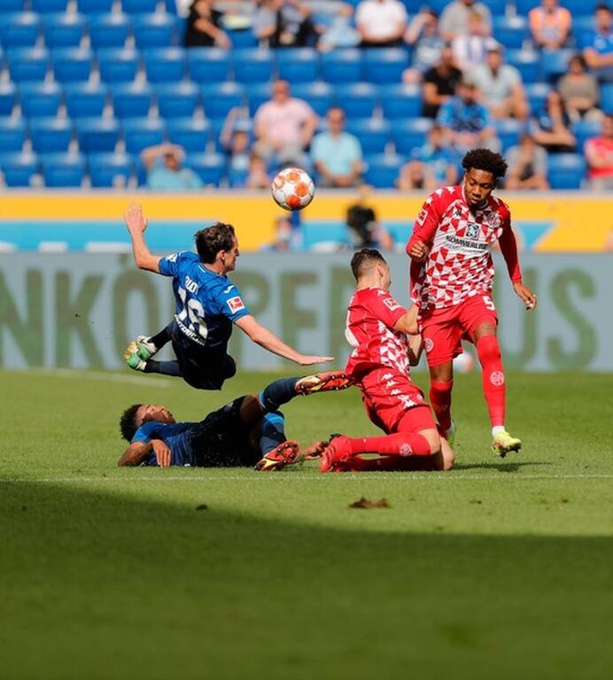 Bundesliga: Θρίαμβος της Ντόρτμουντ στη ματσάρα της χρονιάς με τη Λεβερκούζεν! (videos)