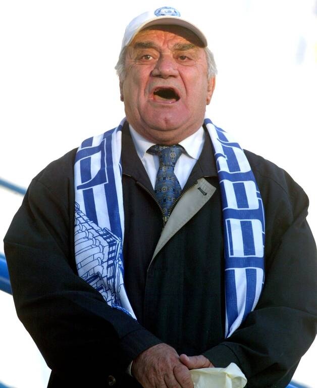 Το αντίο του ελληνικού ποδοσφαίρου στον θρυλικό Εθνικάρα Γιάννη Ματζουράνη (photos)