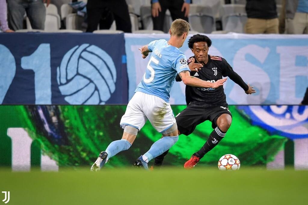 Champions League: Βαυαρική επέλαση στη Βαρκελώνη – Το πανόραμα και όλα τα γκολ