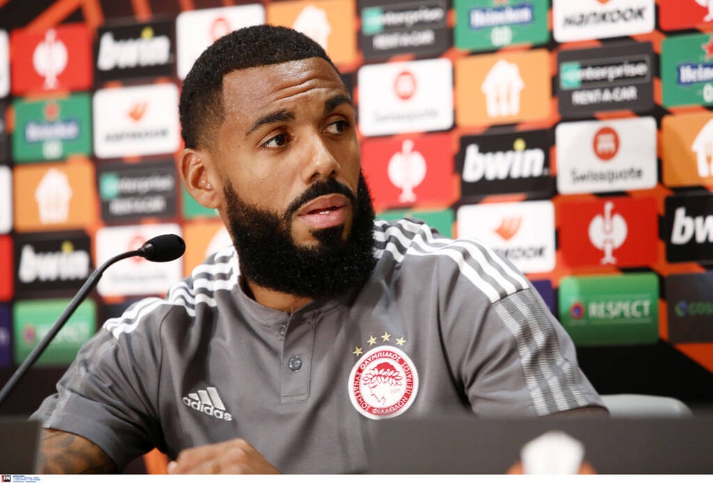 Εμβιλά: «Έτοιμος και αποφασισμένος για τη νίκη ο Ολυμπιακός»