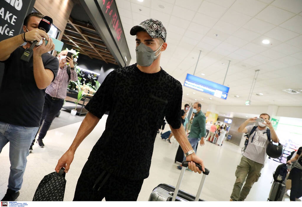 Ενθουσιασμένος με την ΑΕΚ ο Μοχαμαντί: «Μίλησα με Καρίμ και Χατζισαφί»