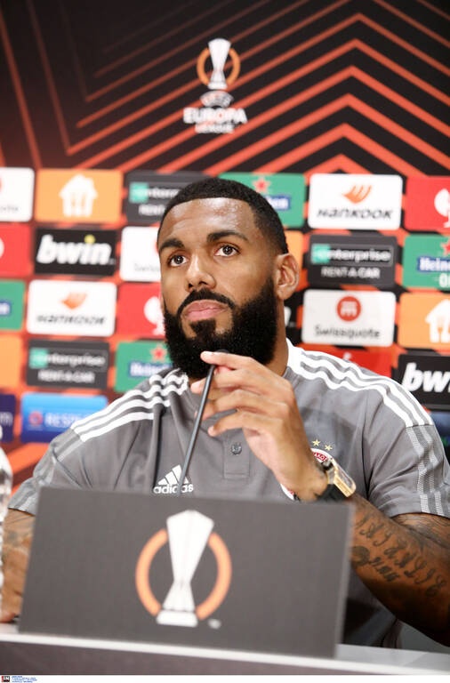 Εμβιλά: «Έτοιμος και αποφασισμένος για τη νίκη ο Ολυμπιακός»