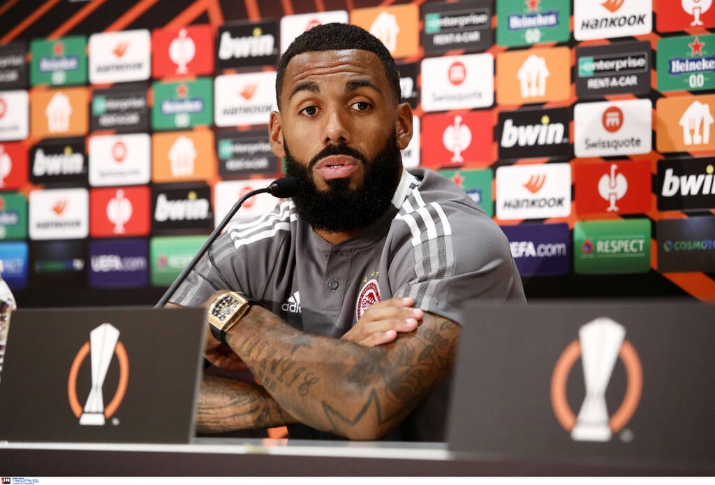 Εμβιλά: «Έτοιμος και αποφασισμένος για τη νίκη ο Ολυμπιακός»