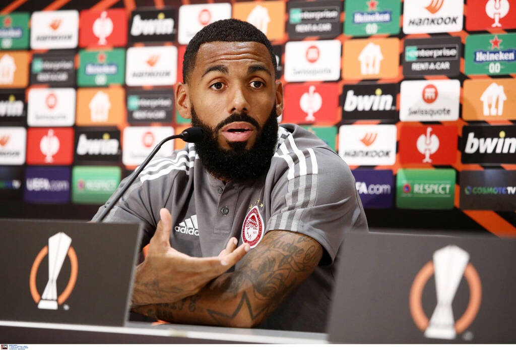 Εμβιλά: «Έτοιμος και αποφασισμένος για τη νίκη ο Ολυμπιακός»