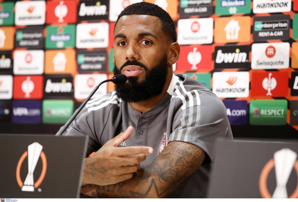 Εμβιλά: «Έτοιμος και αποφασισμένος για τη νίκη ο Ολυμπιακός»