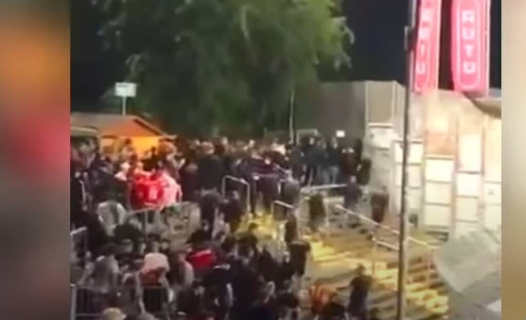 Τρομερές εικόνες στη Γερμανία: Σε κρίσιμη κατάσταση δύο οπαδοί μετά από επεισόδια