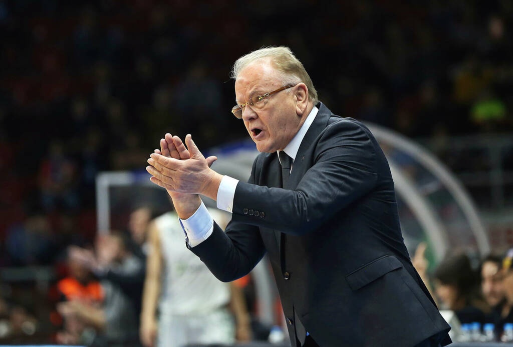 Ντούσαν Ίβκοβιτς: Θλίψη στον Ολυμπιακό - «Έφυγε ο μεγαλύτερος όλων» (photos)