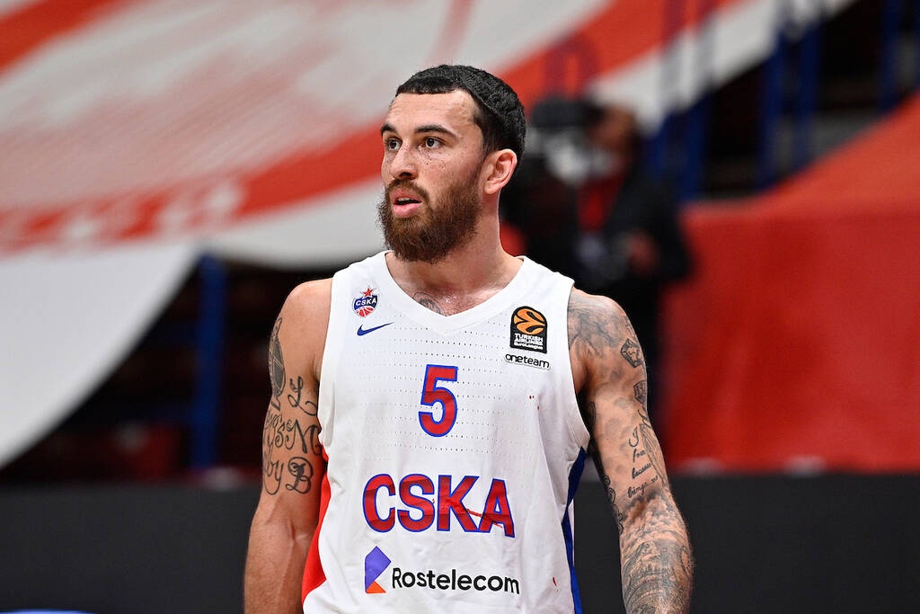 Μάικ Τζέιμς: Μυθικό συμβόλαιο στην Μονακό (photos)