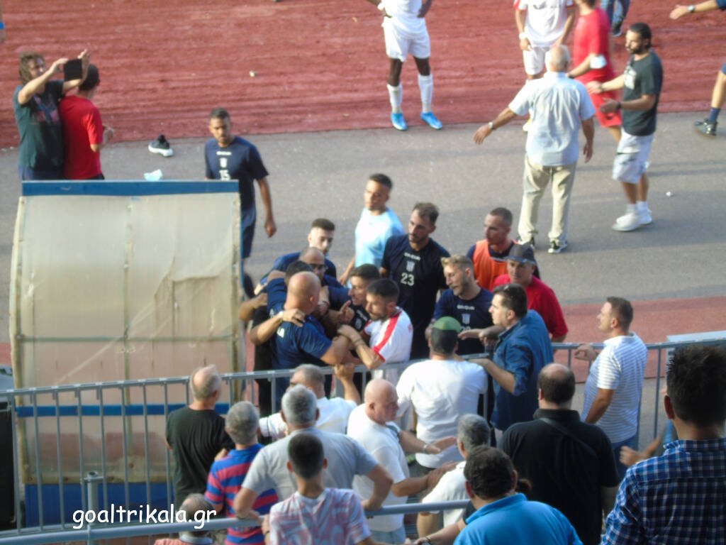 Εικόνες χάους σε φιλικό - Τρομερό ξύλο στο Τρίκαλα-Απόλλων Λάρισας (photos)