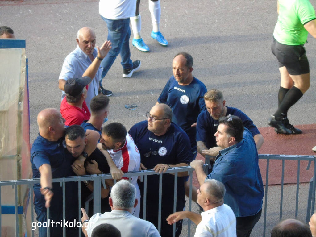 Εικόνες χάους σε φιλικό - Τρομερό ξύλο στο Τρίκαλα-Απόλλων Λάρισας (photos)