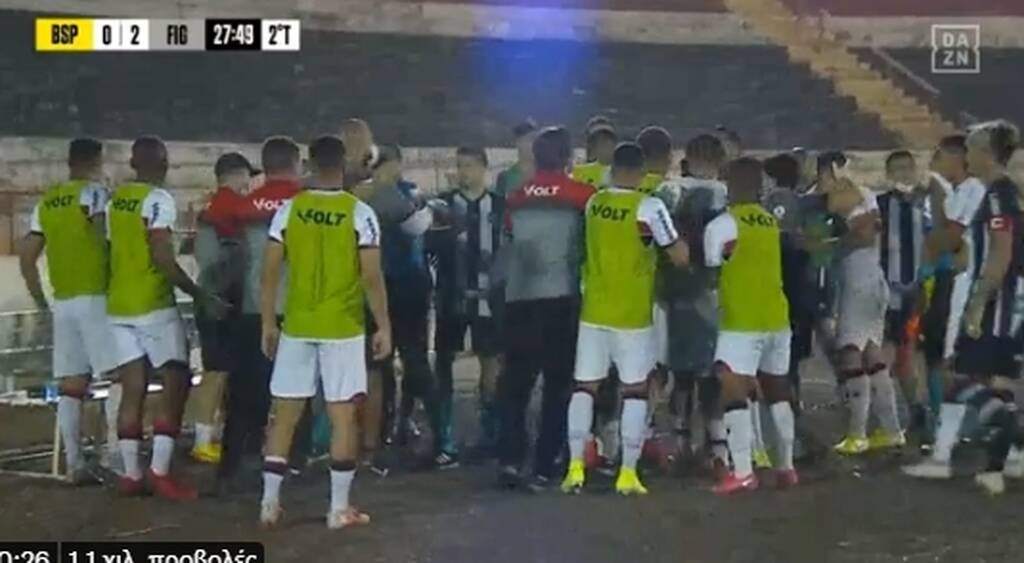 Ξέφυγαν τα πράγματα στην Βραζιλία - Τον είπε «χοντρό» και ακολούθησε χαμός (video+photos)