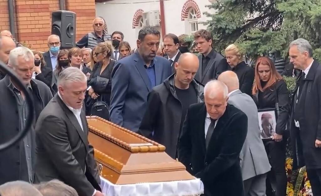 Κηδεία Ντούσαν Ίβκοβιτς: Λύγισε ο Ομπράντοβιτς