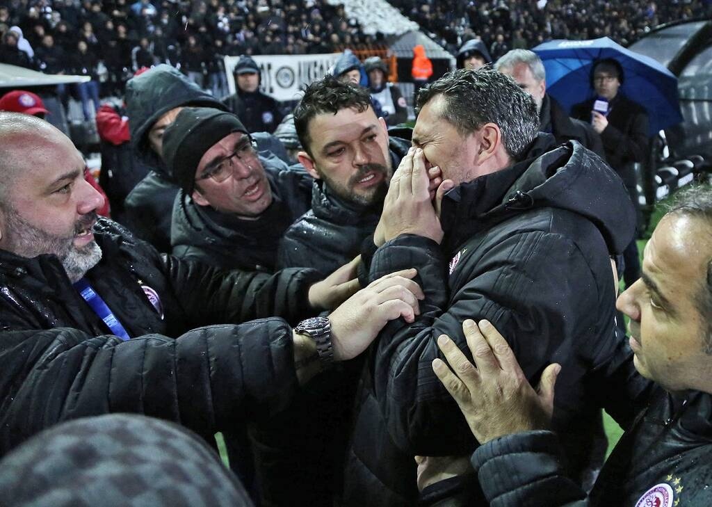 Οι ατάκες Όσκαρ Γκαρθία για το ρολό στην Τούμπα - Τα γέλια και ο… πόλεμος (photos+video)
