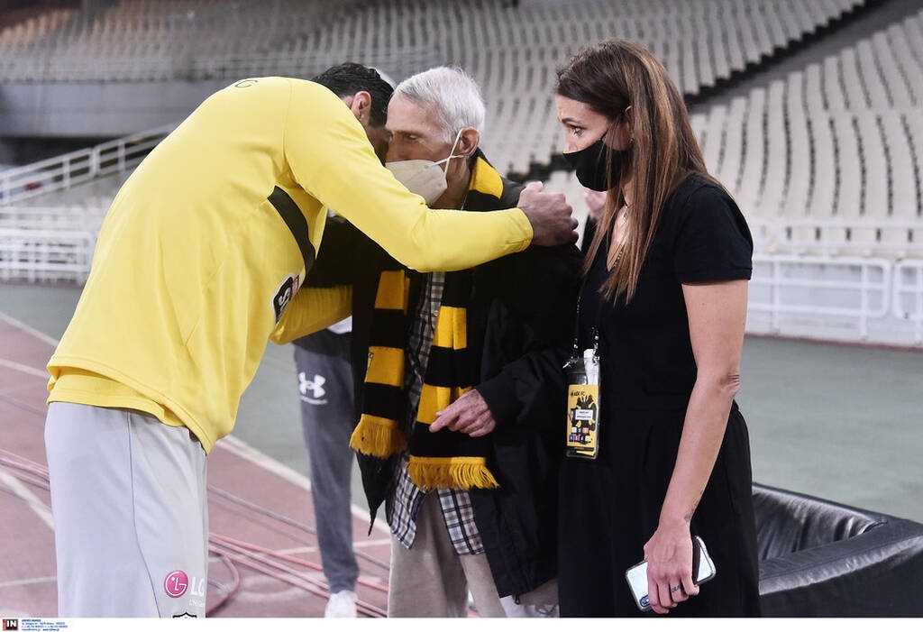 ΑΕΚ-Λαμία: «Αφιερωμένη η νίκη στον κυρ Στέλιο» (photos)