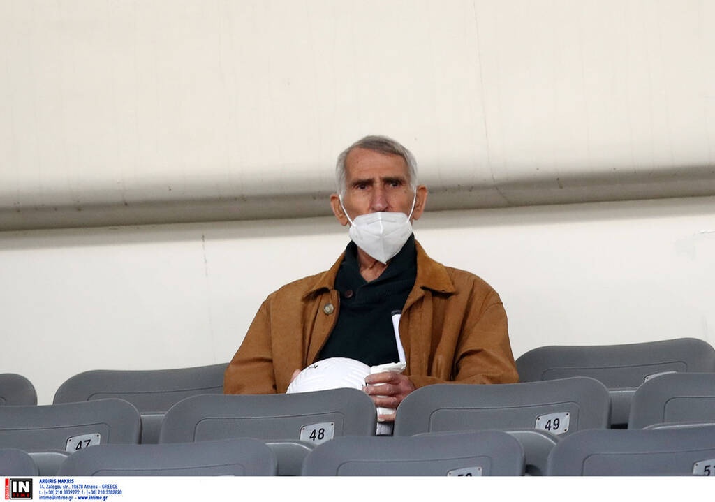 ΑΕΚ: Πήρε εξιτήριο ο Σεραφείδης και ήθελε να πάει ΟΑΚΑ – Συγκλονιστικό πανό της Original