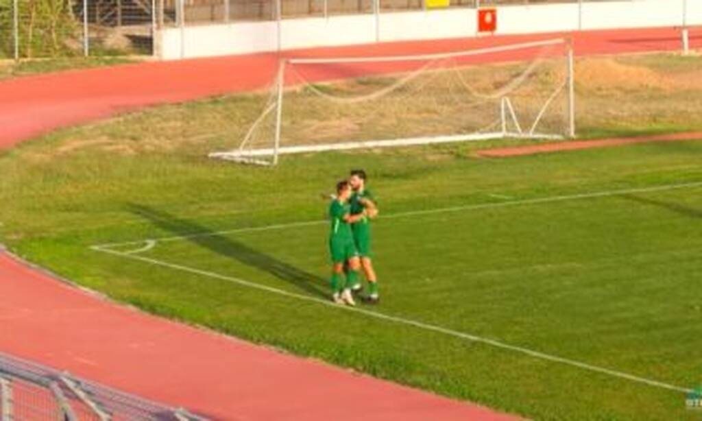 Παίκτης του ΠΑΟΚ πέτυχε ασύλληπτο γκολ με απευθείας κόρνερ! (photos+video)