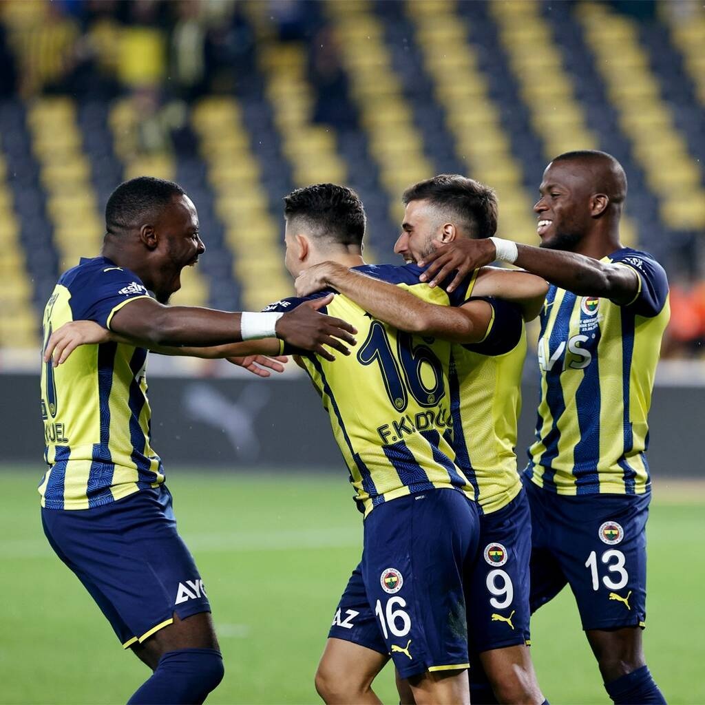 Δύσκολη νίκη ενόψει Ολυμπιακού για Φενέρμπαχτσε (photos+video)