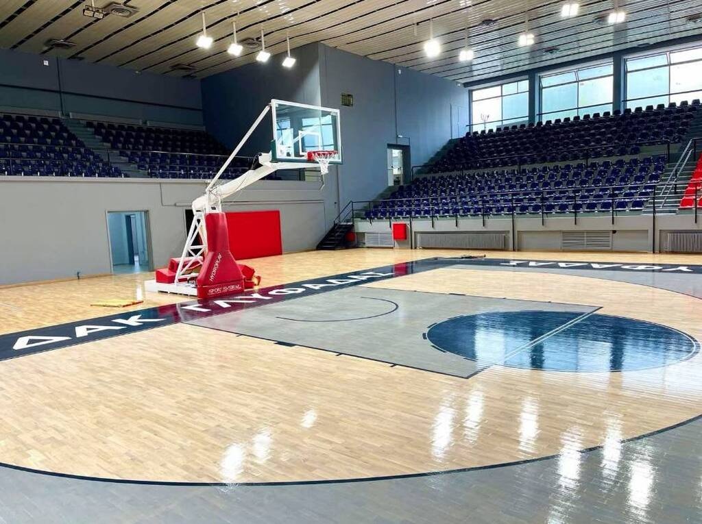 Το κλειστό της Γλυφάδας ανακαινίστηκε και έγινε αγνώριστο (photos)