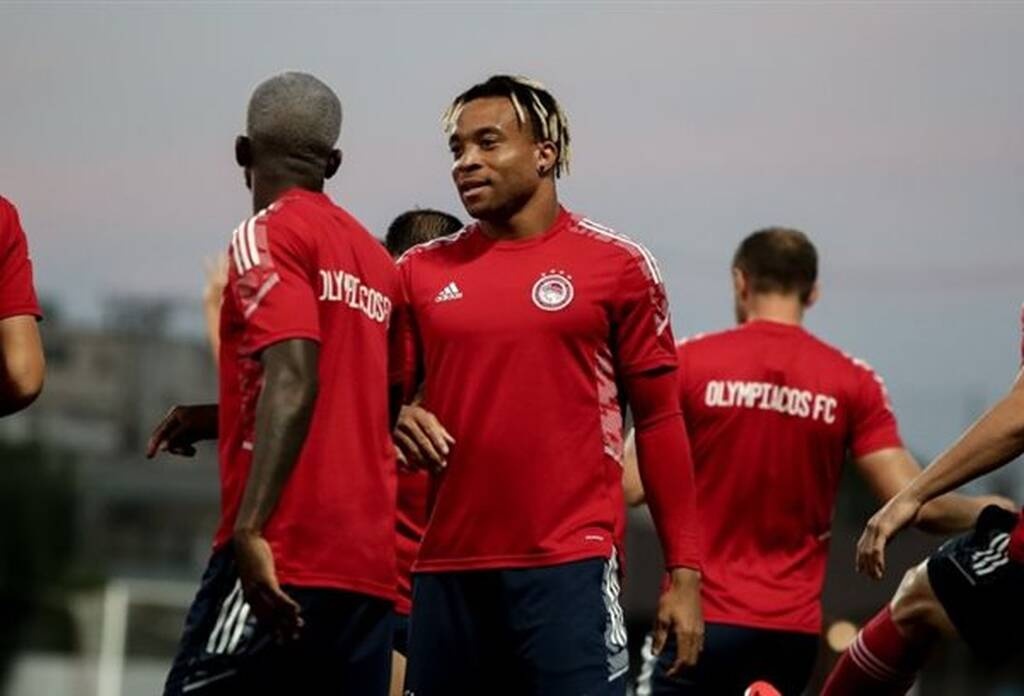 Ολυμπιακός: Εμπιστοσύνη Μαρτίνς σε Κουντέ - Βλέπει 11άδα ο Καμερουνέζος (photos)
