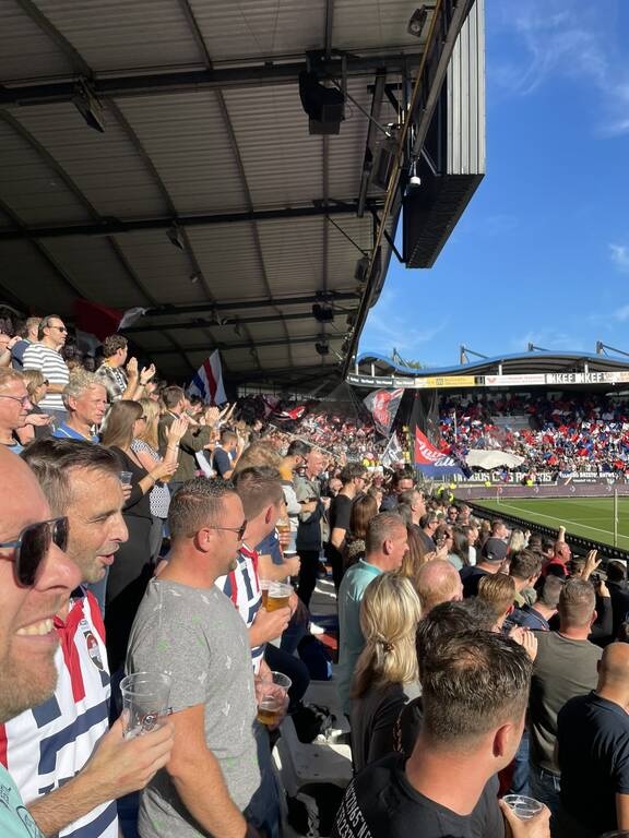 Eredivisie: Λύγισε την Αϊντχόφεν, στην κορυφή η Βίλεμ με Καμπετσή, Μιχελή! (photos)