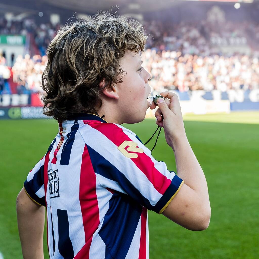 Eredivisie: Λύγισε την Αϊντχόφεν, στην κορυφή η Βίλεμ με Καμπετσή, Μιχελή! (photos)